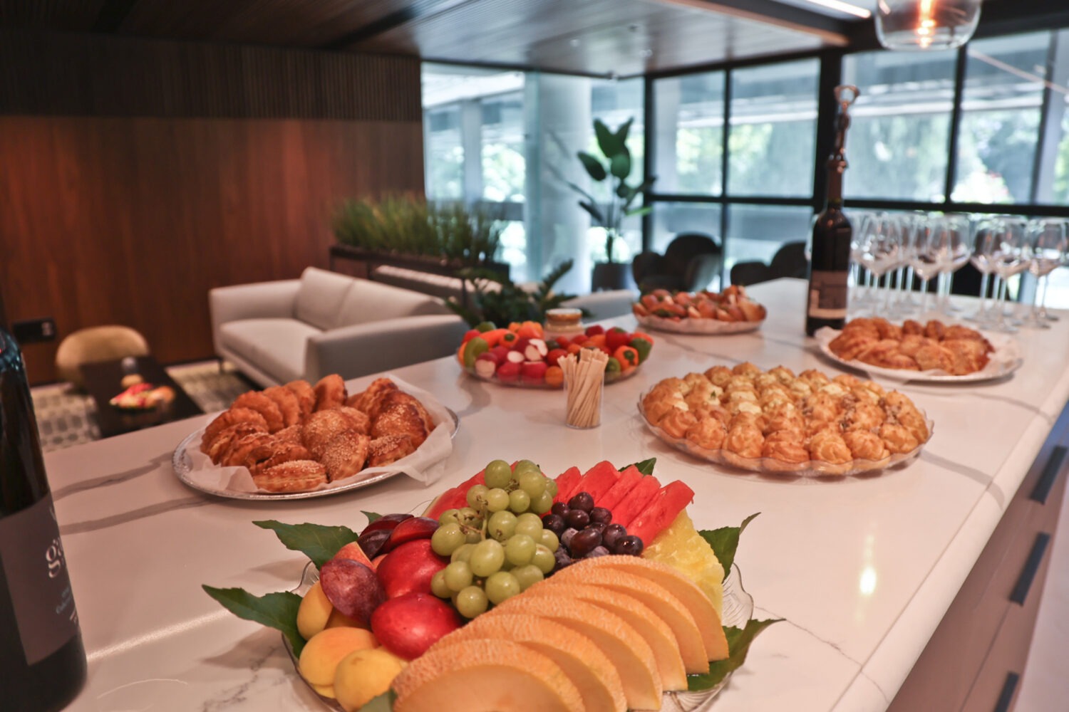 imgi_60_כיבוד-לאונג-1-scaled